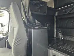 2023 Freightliner Cascadia | Thumbnail Photo 15 of 20