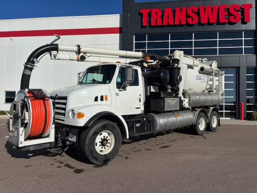 2003 Sterling L7500 | Photo 1 of 12