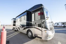 2015 Newmar Dutch Star 4018 | Thumbnail Photo 6 of 32