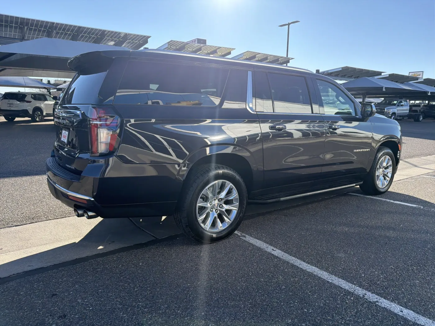 2024 Chevrolet Suburban Premier | Photo 4 of 23