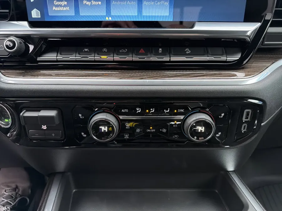 2026 Chevrolet Silverado 1500 LT | Photo 16 of 19