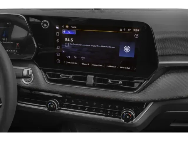 2025 Chevrolet Equinox | Photo 6 of 13