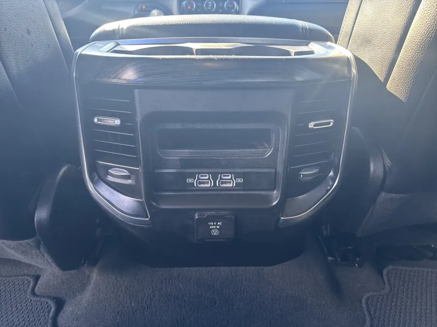 2024 RAM 1500 Laramie | Photo 9 of 19