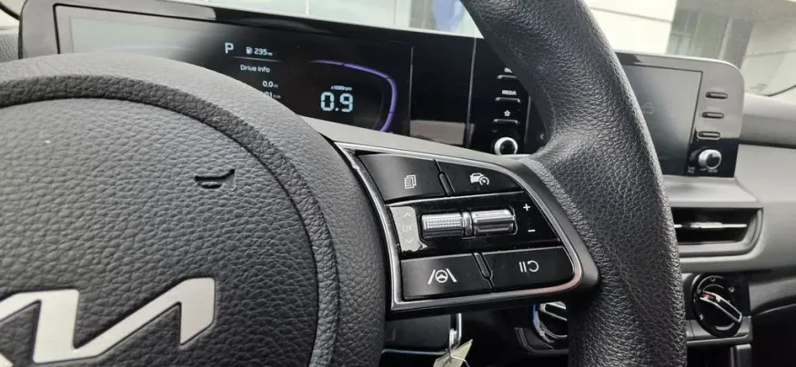 2026 Kia Seltos | Photo 15 of 27