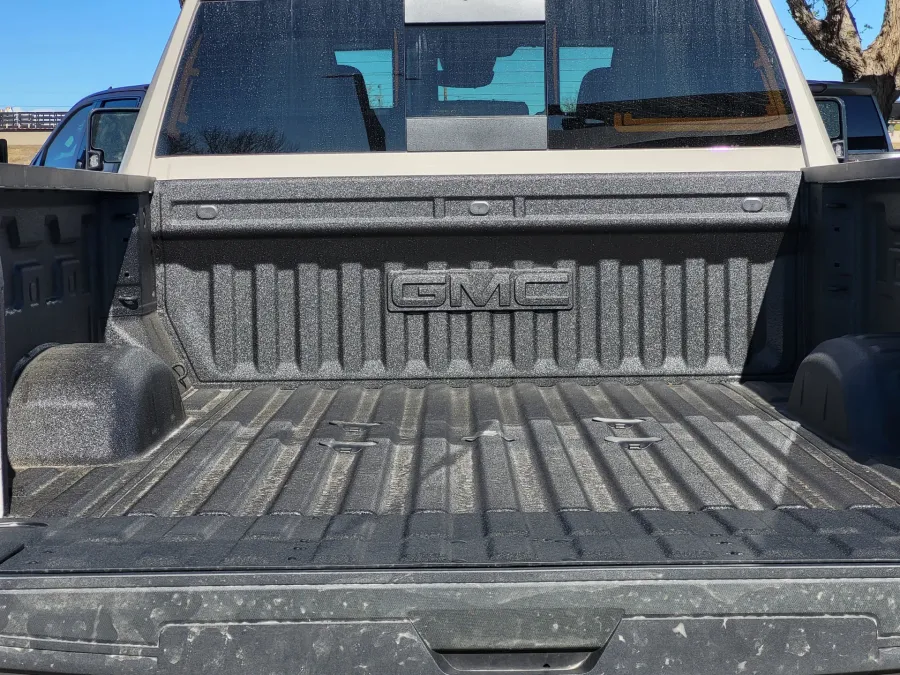 2026 GMC Sierra 2500HD AT4 | Photo 23 of 24