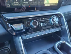 2026 GMC Sierra 2500HD Denali | Thumbnail Photo 26 of 31