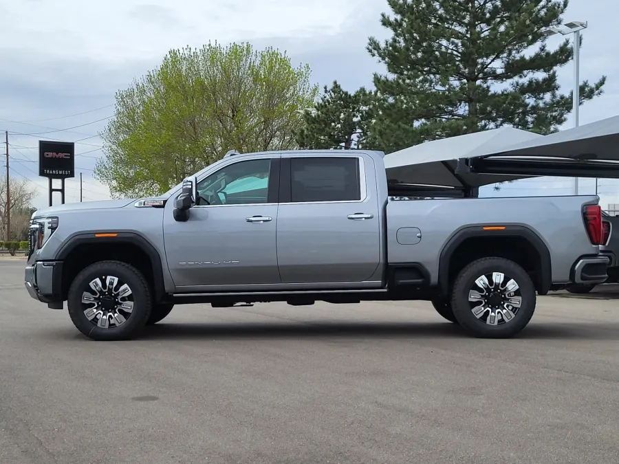 2026 GMC Sierra 2500HD Denali | Photo 3 of 25