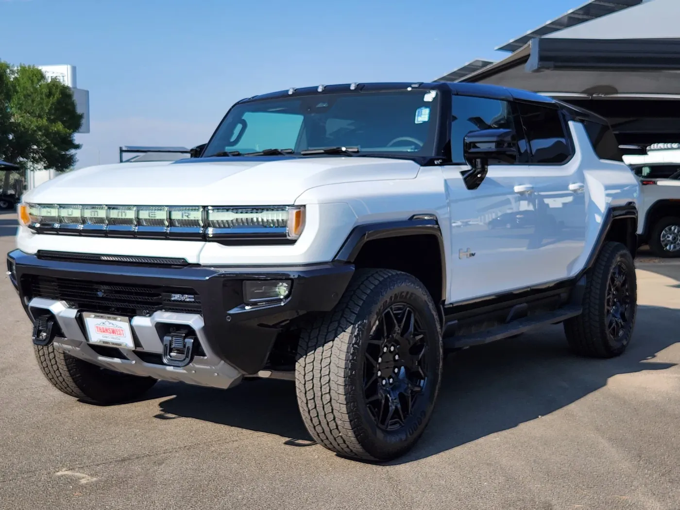 2026 GMC HUMMER EV SUV 2X | Photo 3 of 30