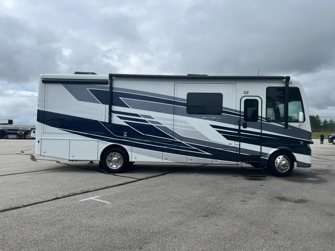 2026 Newmar Bay Star 3225 | Photo 4 of 23