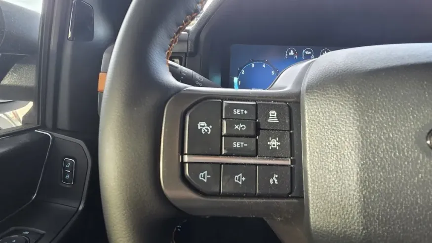 2025 Ford F-150 | Photo 16 of 30