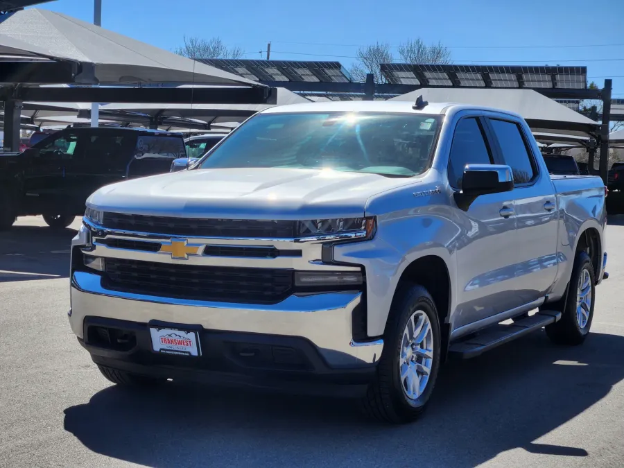2020 Chevrolet Silverado 1500 LT | Photo 3 of 24