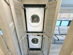 2026 Renegade Verona 40VRB | Thumbnail Photo 14 of 31