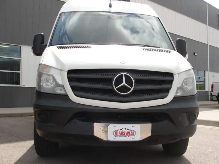 2014 Mercedes Benz Sprinter | Photo 7 of 13