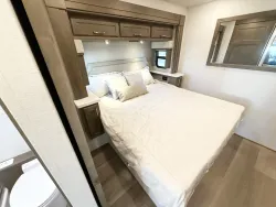 2026 Renegade Verona 40VTS | Thumbnail Photo 16 of 31