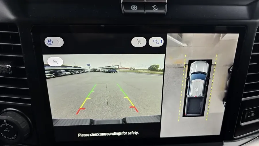 2026 Ford Super Duty F-250 | Photo 23 of 35