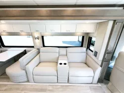 2026 Newmar Mountain Aire 4118 | Thumbnail Photo 8 of 31