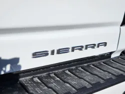 2026 GMC Sierra 2500HD Denali | Thumbnail Photo 14 of 31