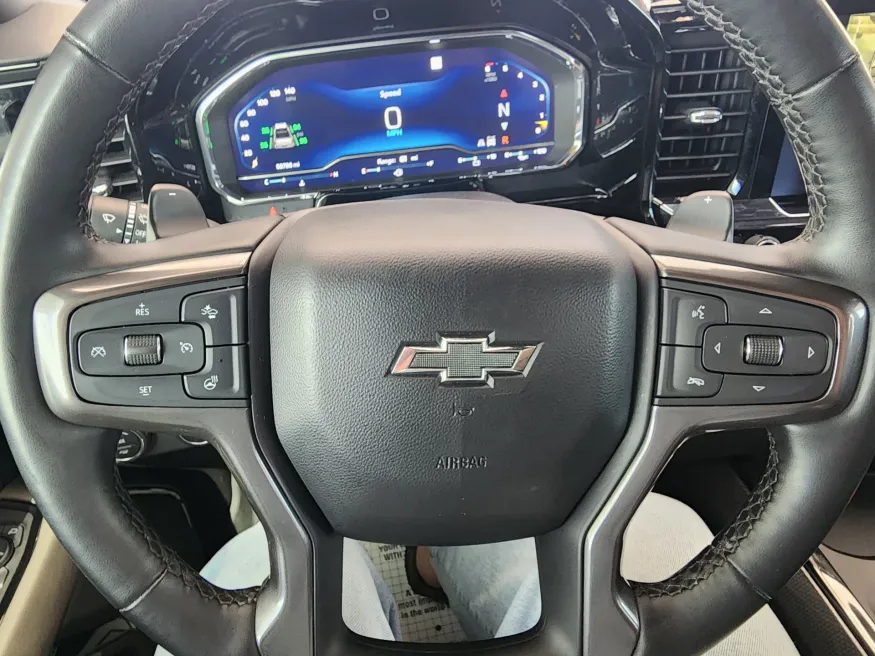 2023 Chevrolet Silverado 1500 ZR2 | Photo 27 of 33