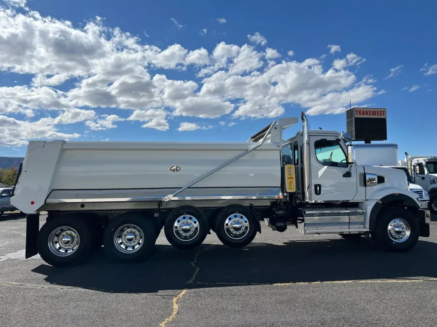 2026 Western Star 49X | Photo 2 of 8