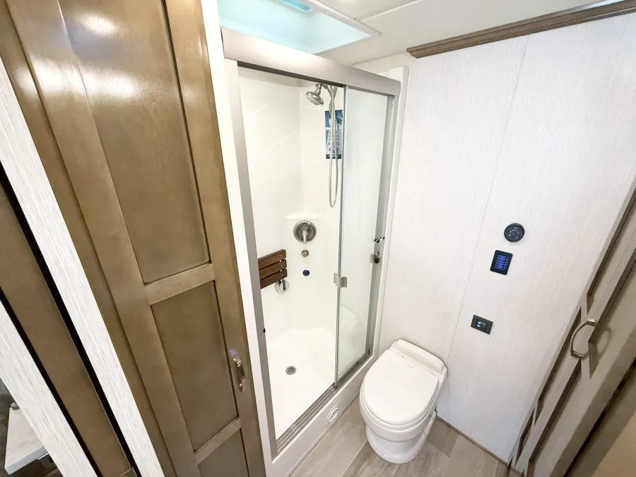 2026 Newmar Super Star 3731 | Photo 13 of 31