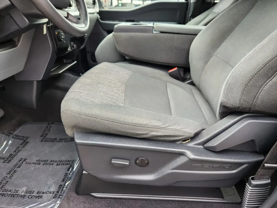 2023 Ford F-150 XL | Photo 9 of 30