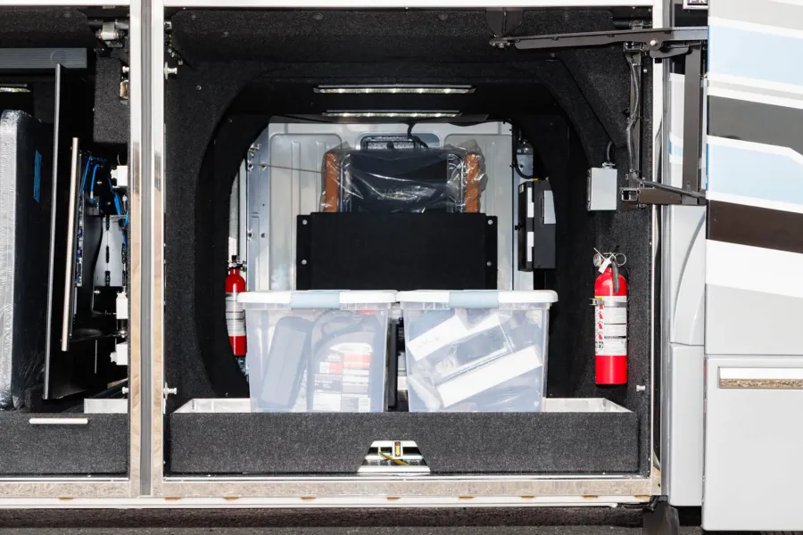 2026 Emerald Luxury Coaches Prevost H3-45 Quad Slide | Photo 29 of 34