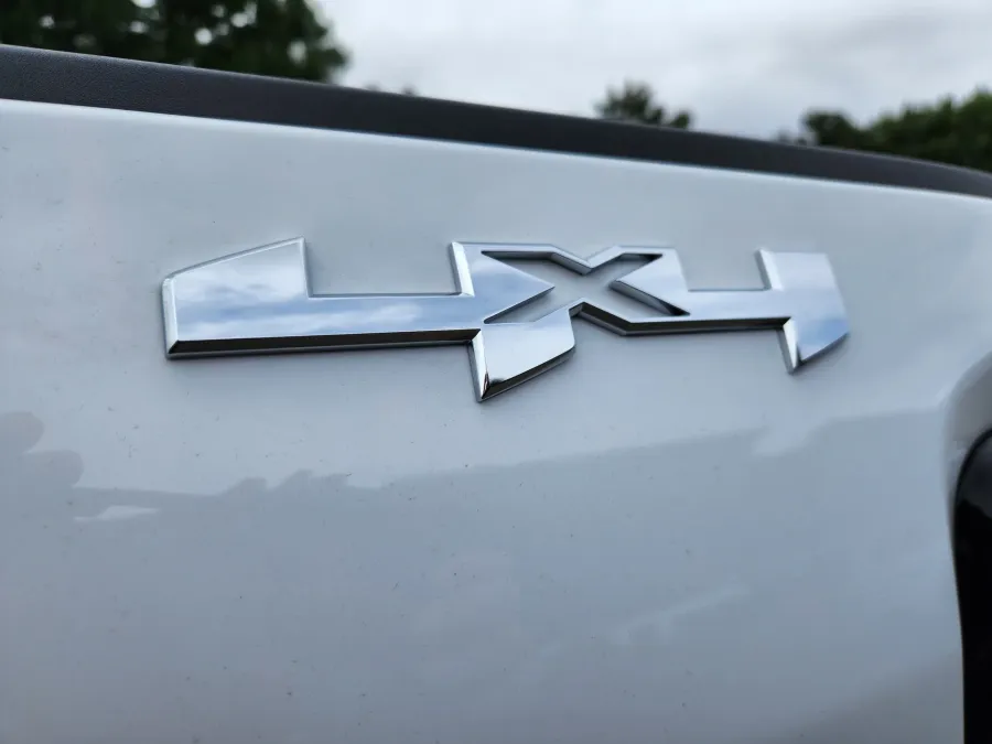 2026 GMC Sierra 2500HD Pro | Photo 13 of 29