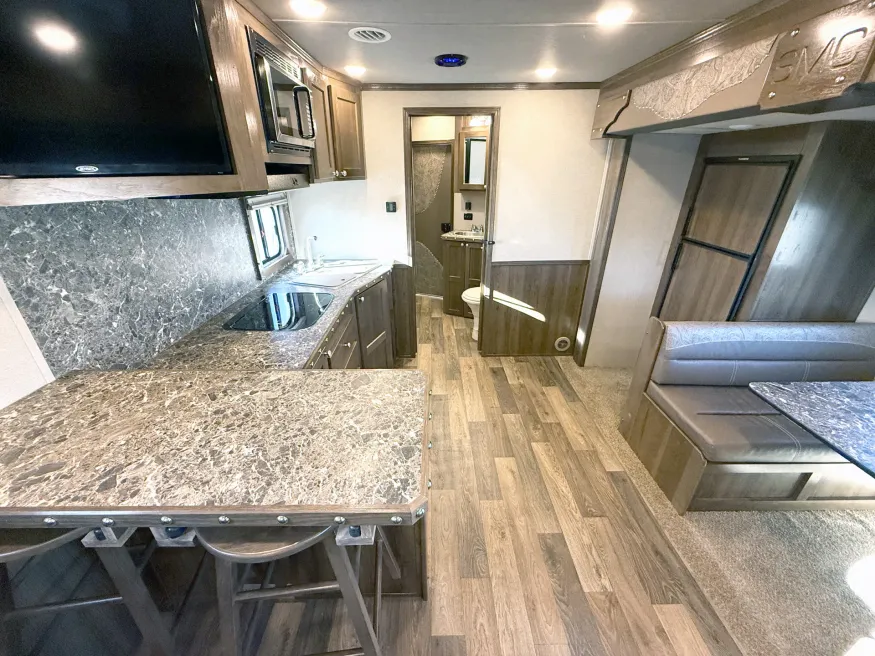 2022 SMC 4HLQ | Photo 4 of 27