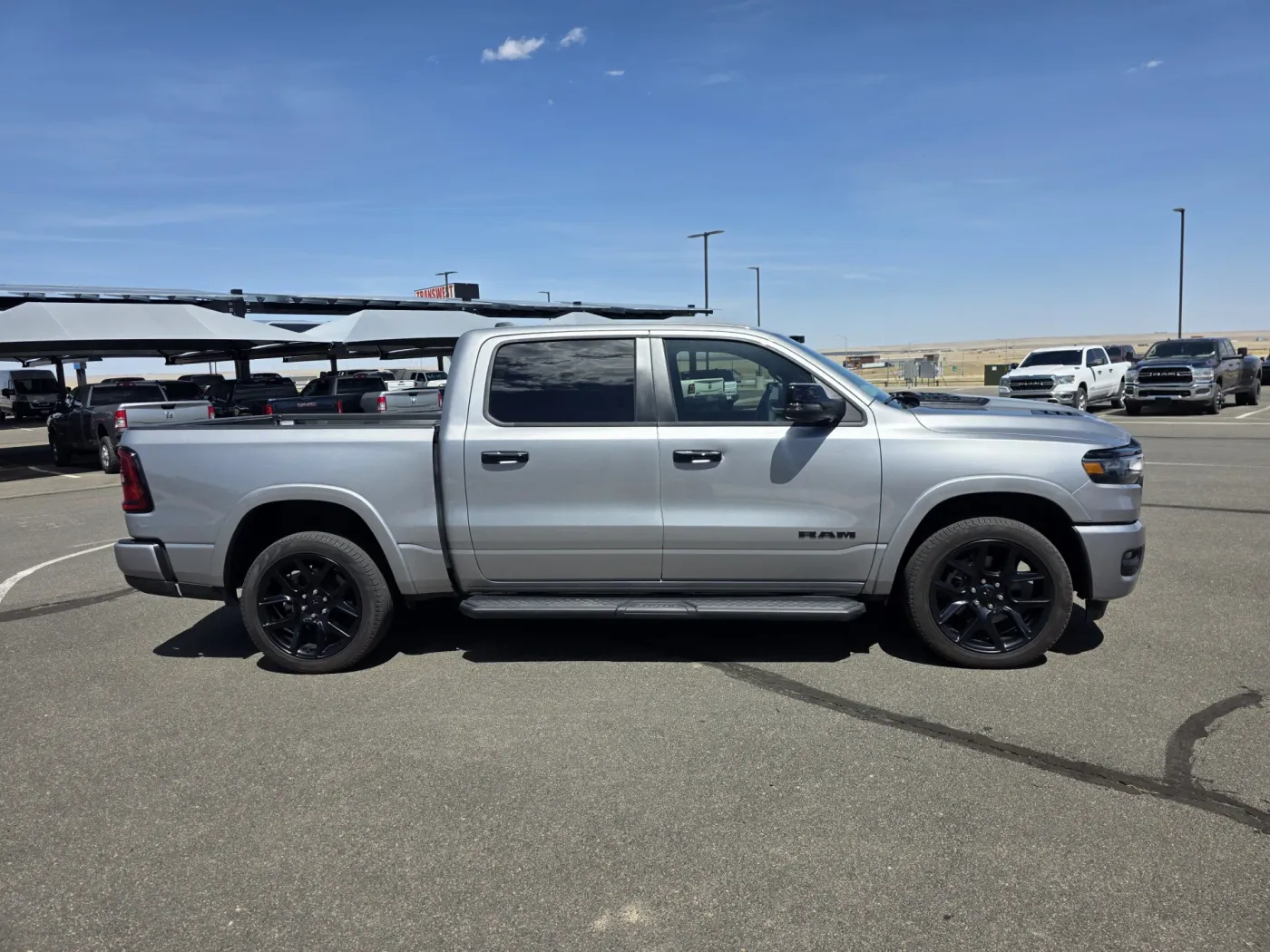2025 RAM 1500 Laramie | Photo 4 of 17