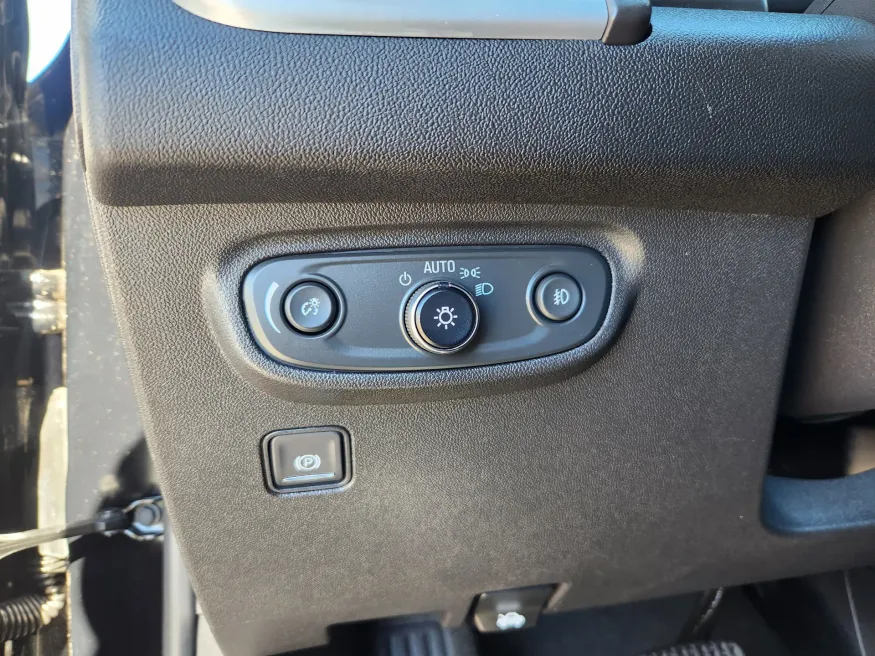 2024 GMC Terrain SLT | Photo 6 of 28