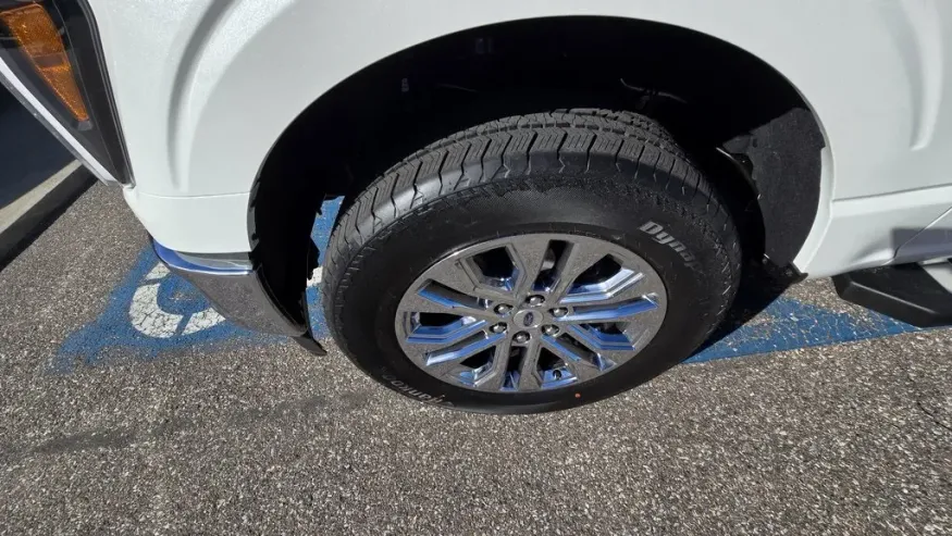 2025 Ford F-150 | Photo 10 of 32