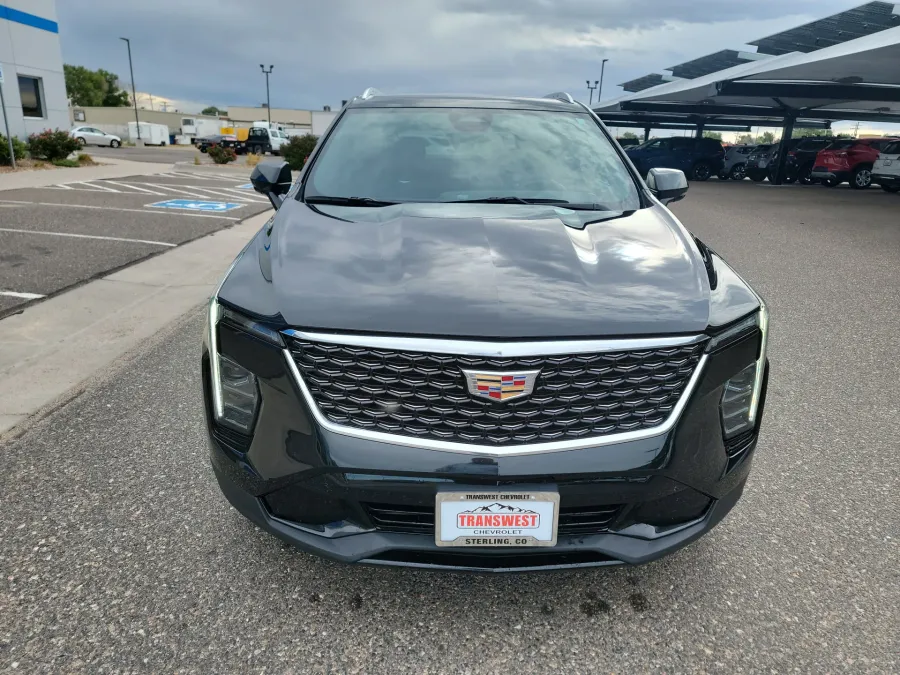 2024 Cadillac XT4 AWD Premium Luxury | Photo 9 of 19