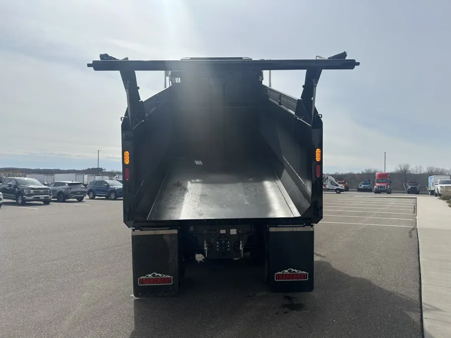 2027 Western Star 47X | Photo 15 of 15