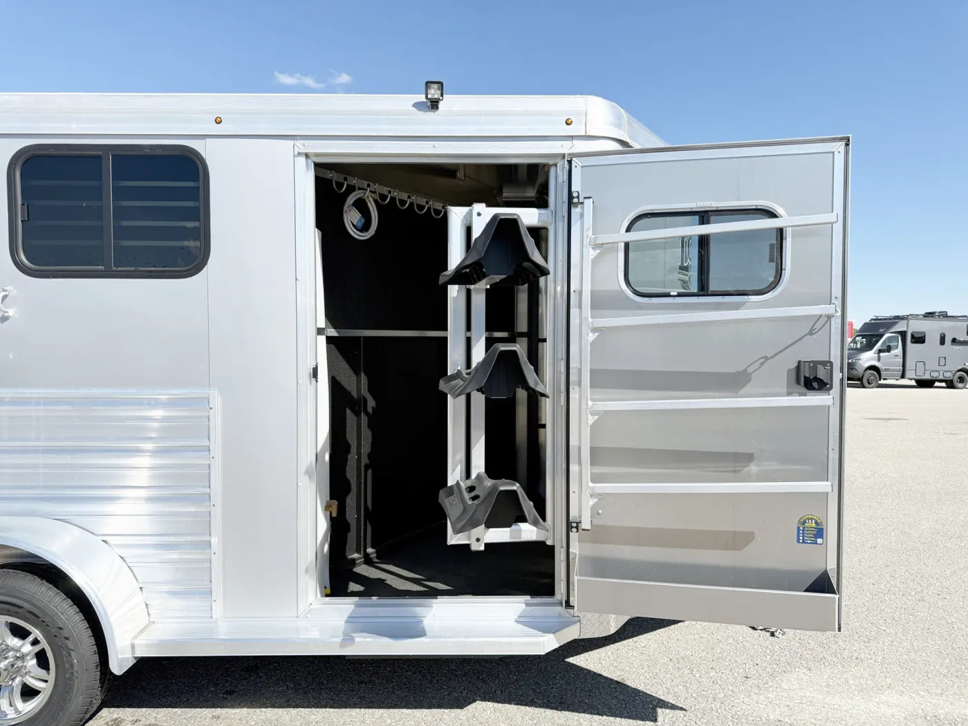 2025 Logan Coach Bullseye 3HBP | Photo 4 of 13