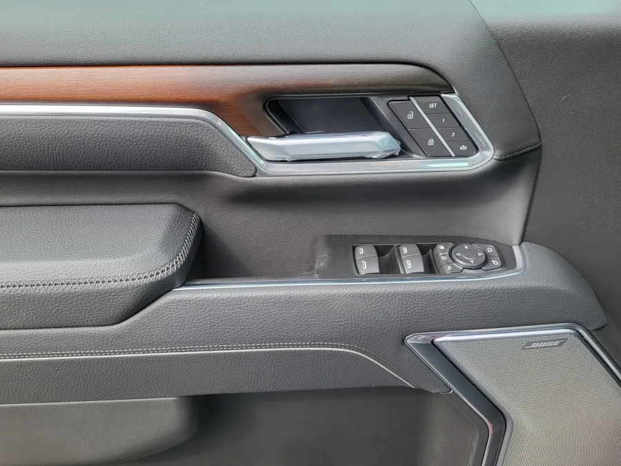 2026 GMC Sierra 2500HD Denali | Photo 18 of 25