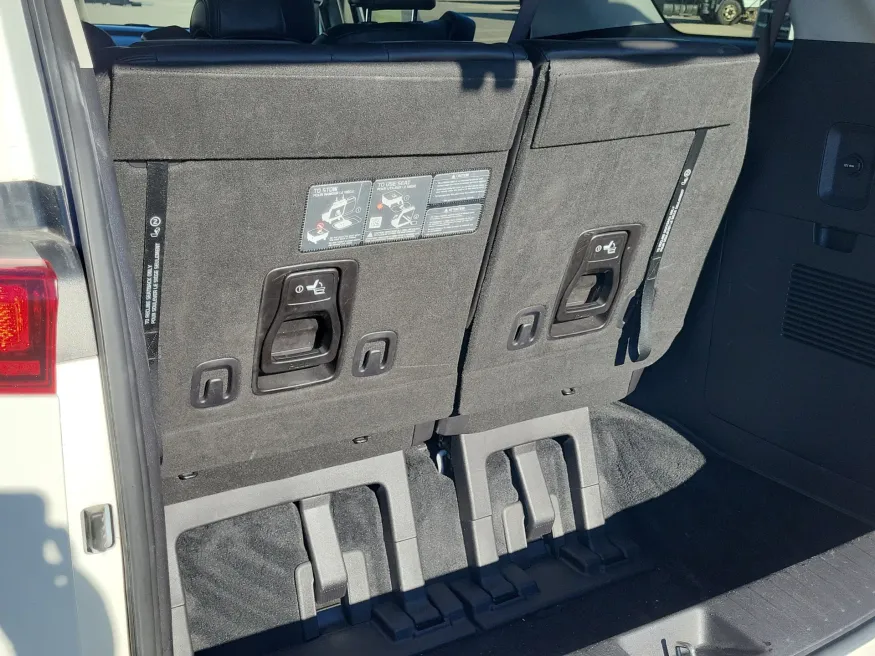 2024 Kia Carnival LX | Photo 20 of 22