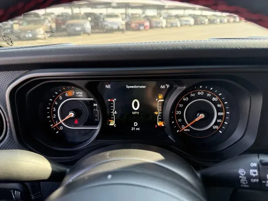 2024 Jeep Wrangler Rubicon | Photo 12 of 14