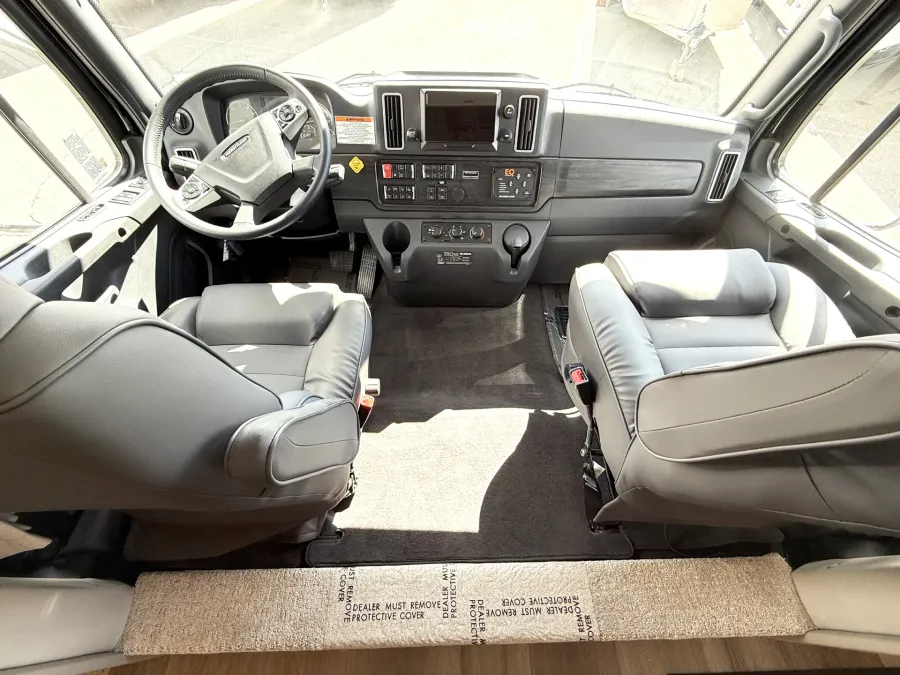 2026 Renegade Verona 36VSB | Photo 8 of 28