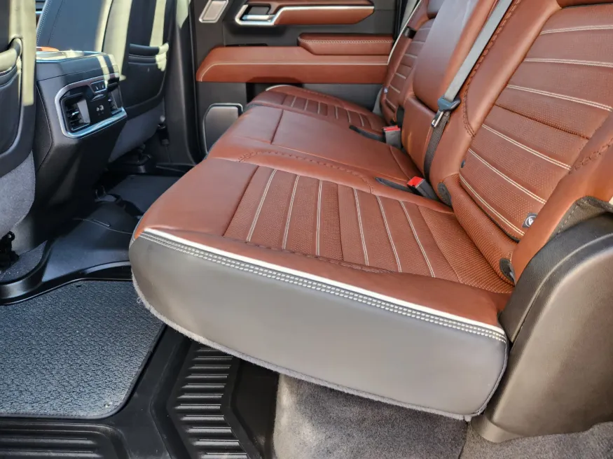 2024 GMC Sierra 3500HD Denali Ultimate | Photo 10 of 31