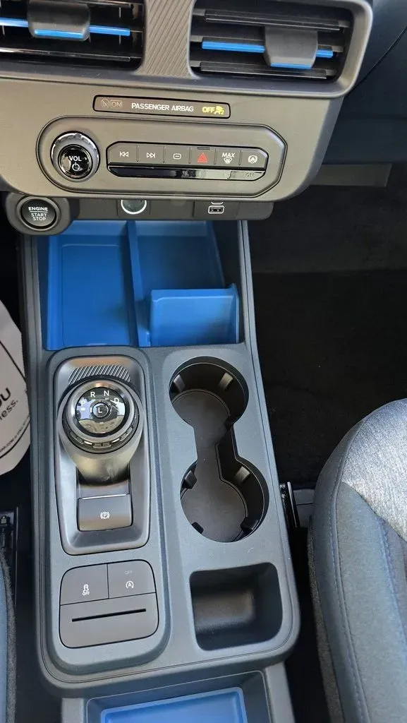 2026 Ford Maverick | Photo 21 of 28