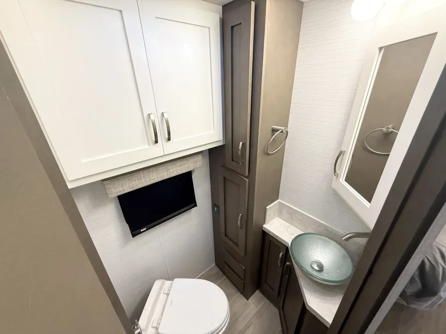 2026 Newmar Super Star 4159 | Photo 9 of 34