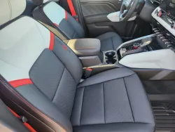 2026 GMC Canyon 4WD AT4X | Thumbnail Photo 9 of 25