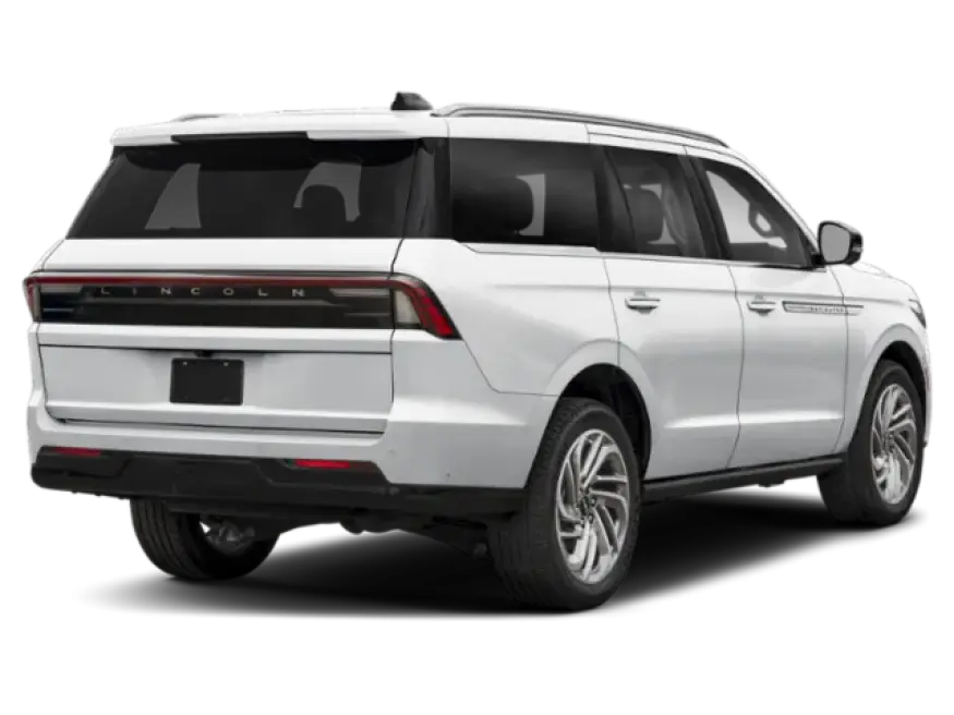 2026 Lincoln Navigator | Photo 1 of 13