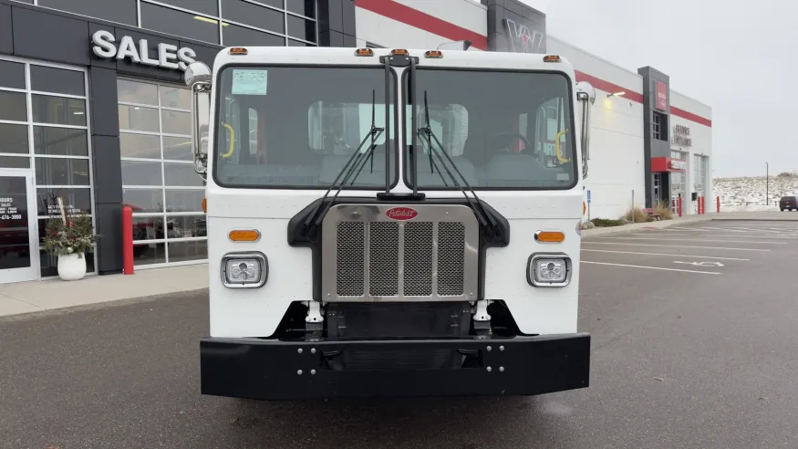 2026 Peterbilt 520 | Photo 10 of 20