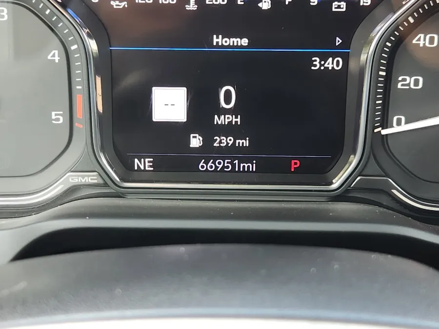 2023 GMC Sierra 2500HD Denali | Photo 23 of 30