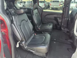 2025 Chrysler Pacifica Select | Thumbnail Photo 17 of 30