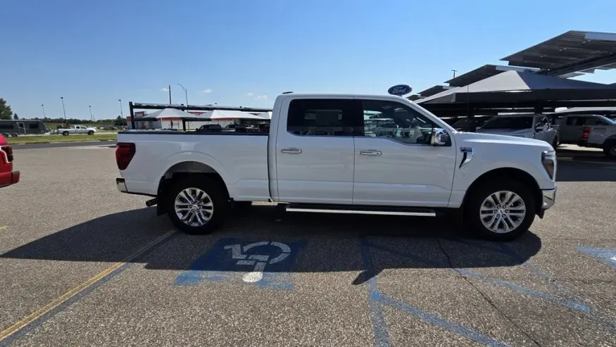 2024 Ford F-150 | Photo 4 of 31