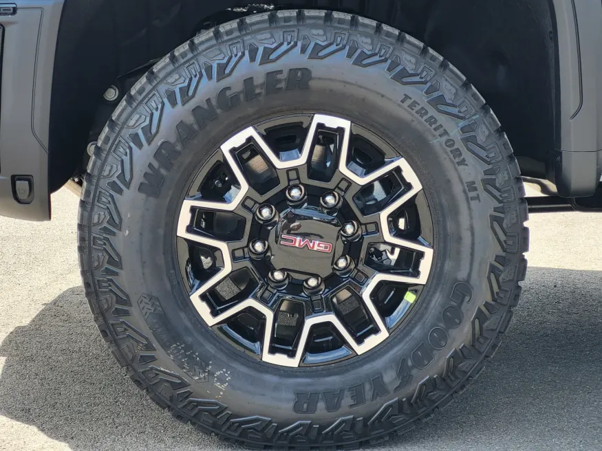 2026 GMC Sierra 2500HD AT4X | Photo 9 of 25