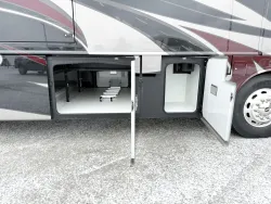 2019 Fleetwood Discovery 40M LXE | Thumbnail Photo 24 of 30