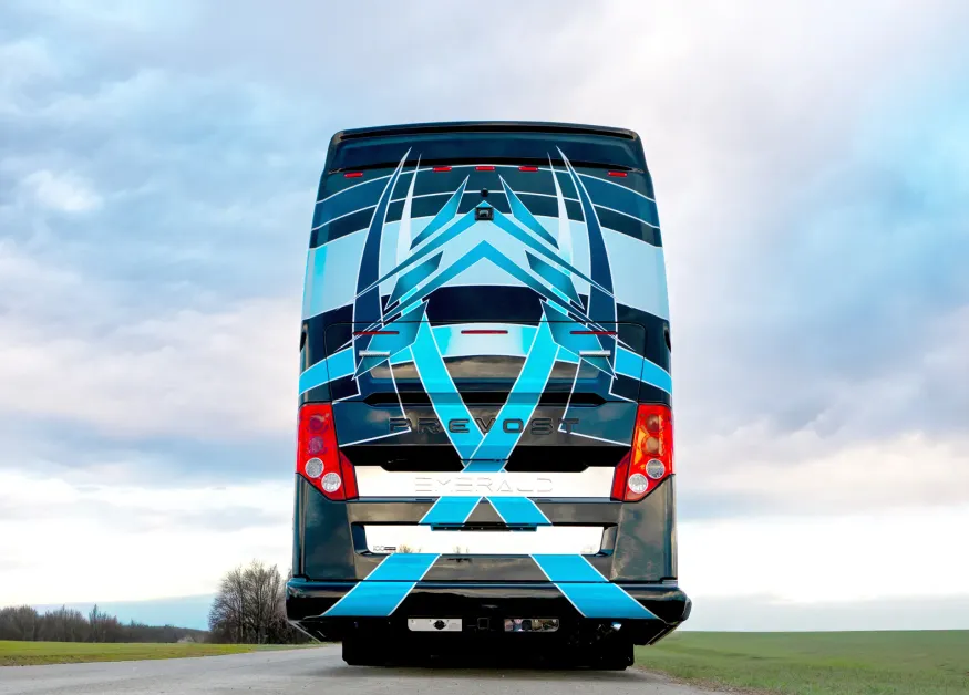 2026 Emerald Luxury Coaches Prevost H3-45 Triple Slide | Photo 18 of 23